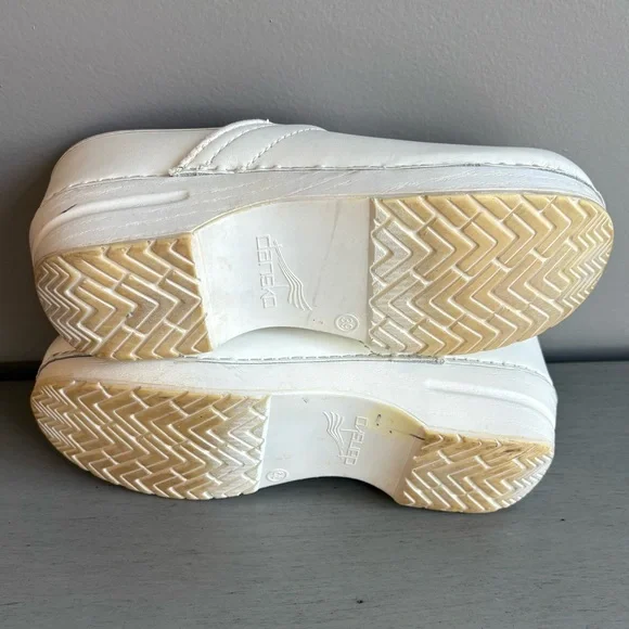 Dansko White Leather Slip-On Clogs Shoes Women 39 Narrow (US 8.5-9) Nurse Work - Picture 14 of 14